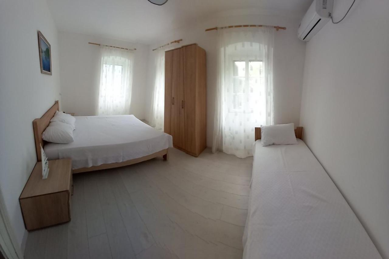 Apartments Dabovic Kotor Ngoại thất bức ảnh