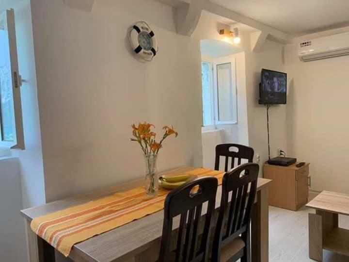 Apartments Dabovic Kotor Ngoại thất bức ảnh